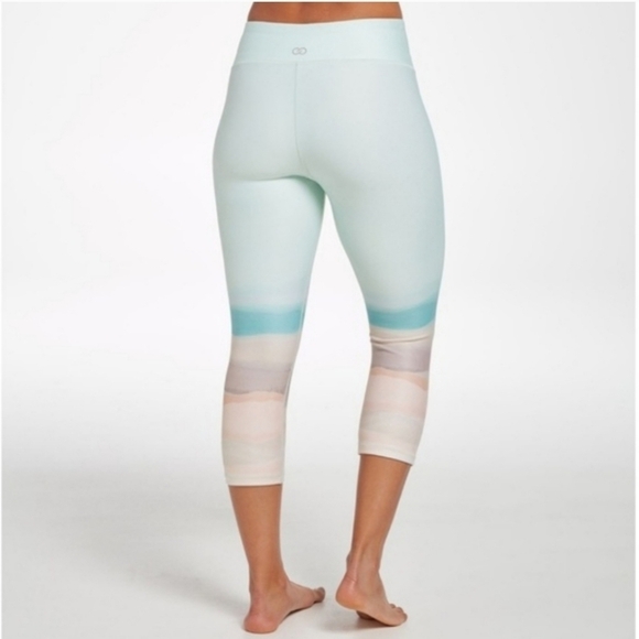 Calia By Carrie Underwood Green Landscape Printed Cropped Leggings - Picture 3 of 11